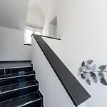 Villa Camellia Anić