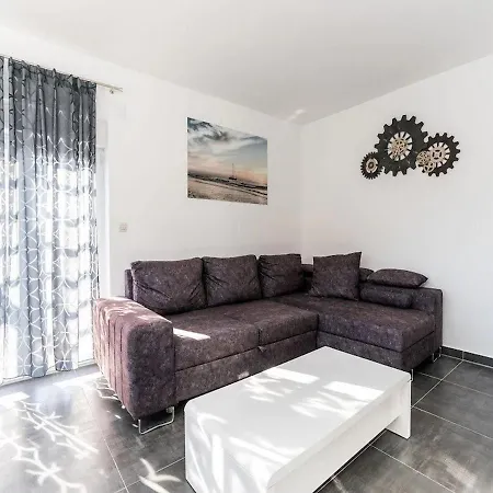 Villa Camellia Anic
